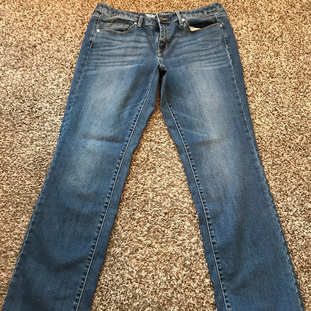 Mossimo Mid-Rise Straight leg jeans, size 12R/31W